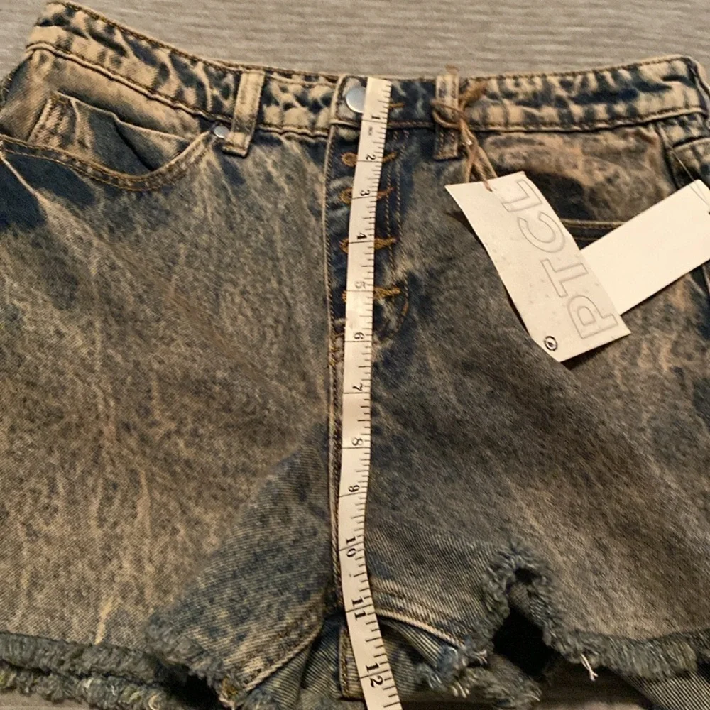 PTCL ethically friendly Indigo Tint Washed Button Fly  jean shorts size 27